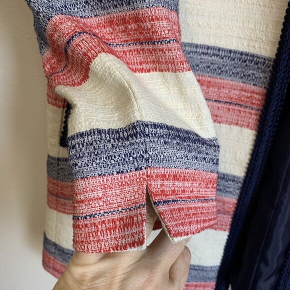 Tahari Women Tweed Stripe Long Blazer Size 6P Prtiotic Old Money Mid Length - Picture 6 of 10